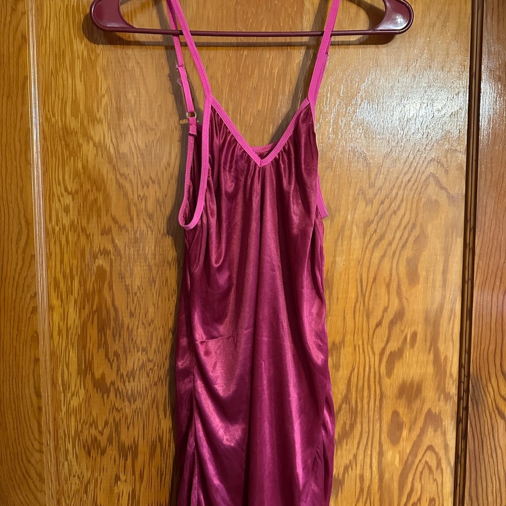 Fleur Cachee Magenta Satin Chemise